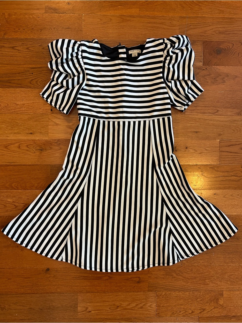 Habitual Kids Black & White Striped Twirl Dress with Puffed Sleeves Girls Sz 7/8